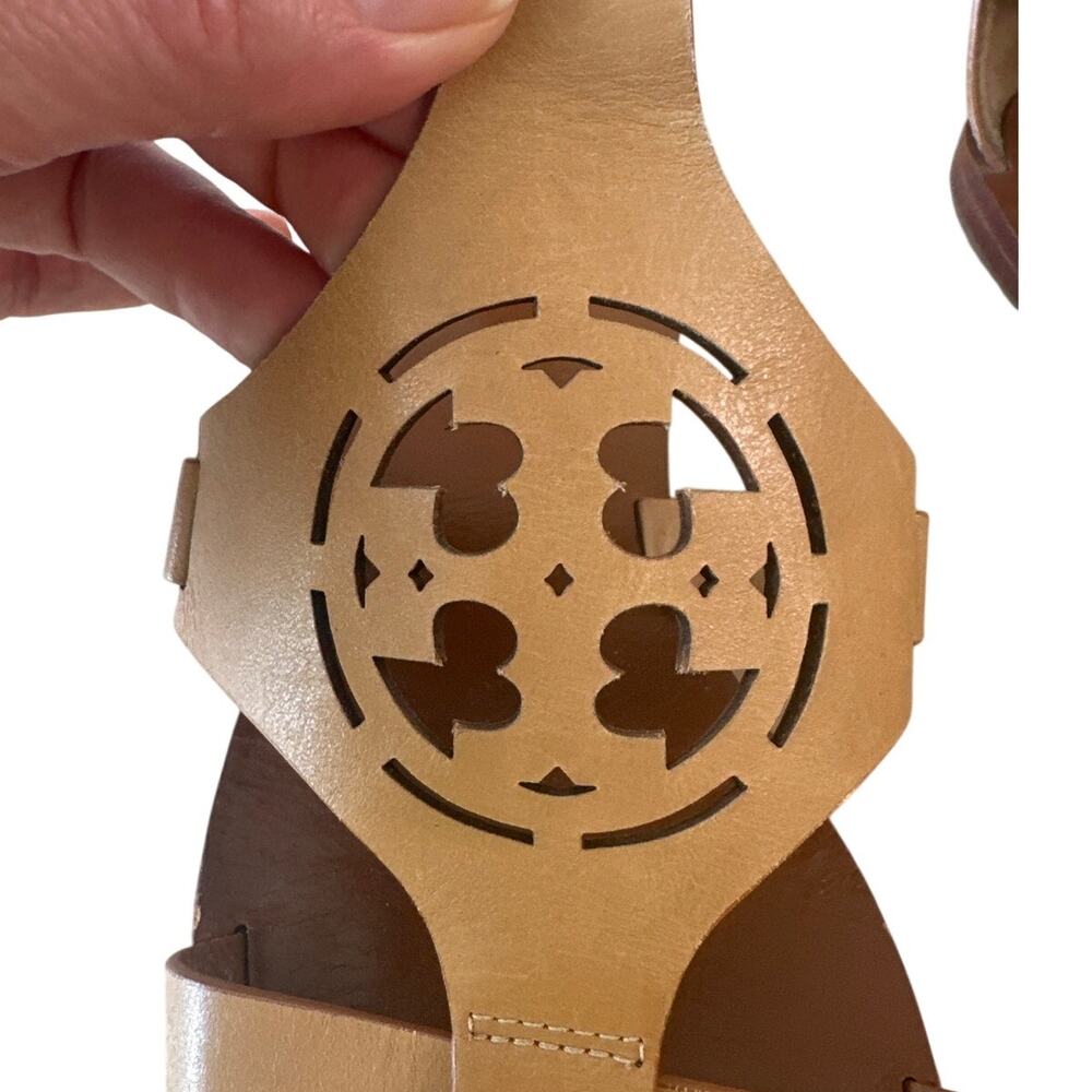 Tory Burch Zoey Leather Sandals‎ Tan Cutout Logo Flat Size 8 - Picture 12 of 13